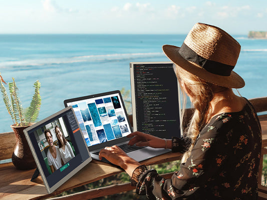 Remote Working While Traveling: How to Build an Efficient Mobile Workstation